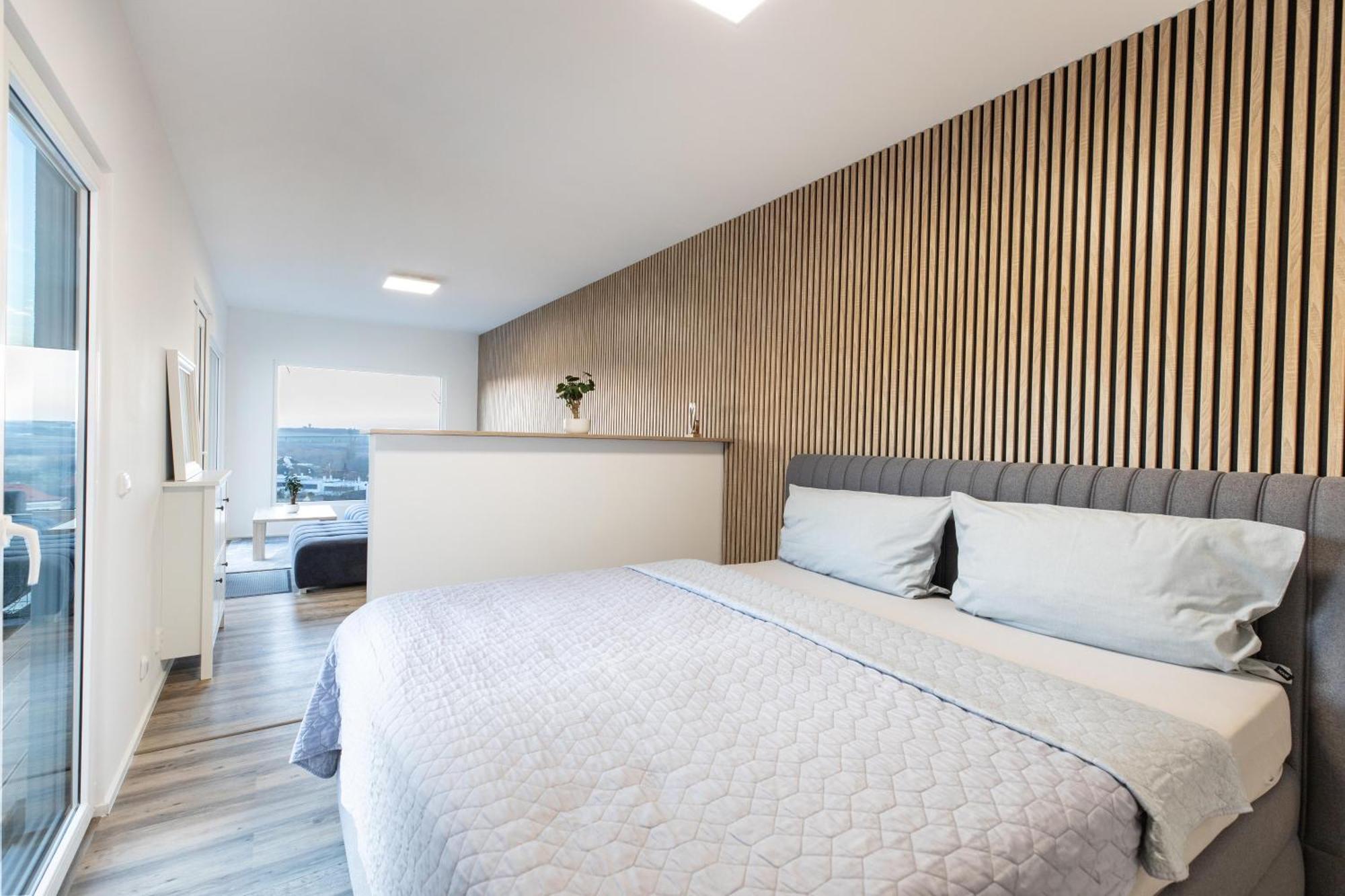 Airport Luxury Apartment & Spa Prague Exterior photo