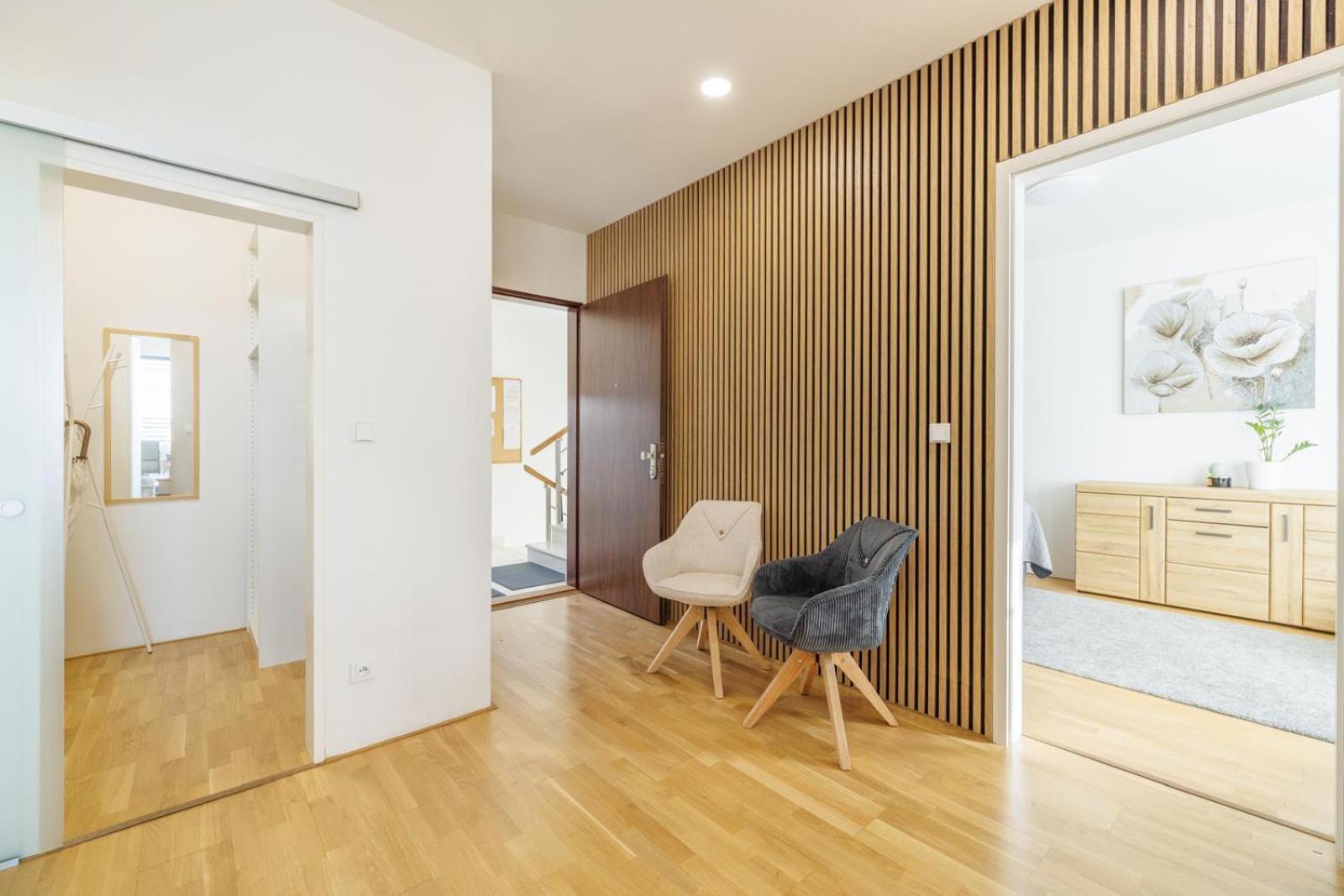 Airport Luxury Apartment & Spa Prague Exterior photo
